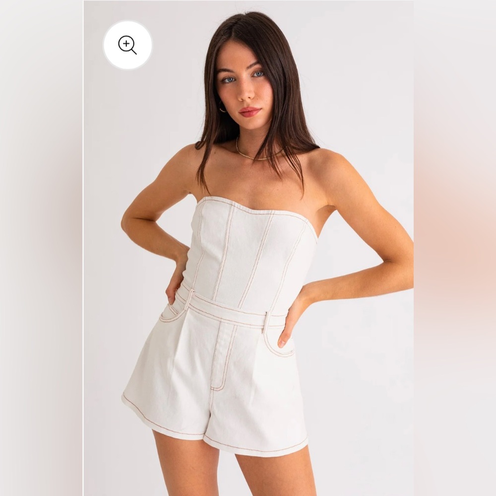 Le Lis Cream Denim Strapless Romper Size Large NWT